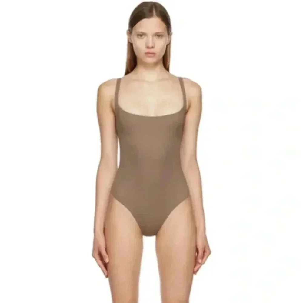 Skims FITS EVERYBODY SQUARE NECK BODYSUIT Desert